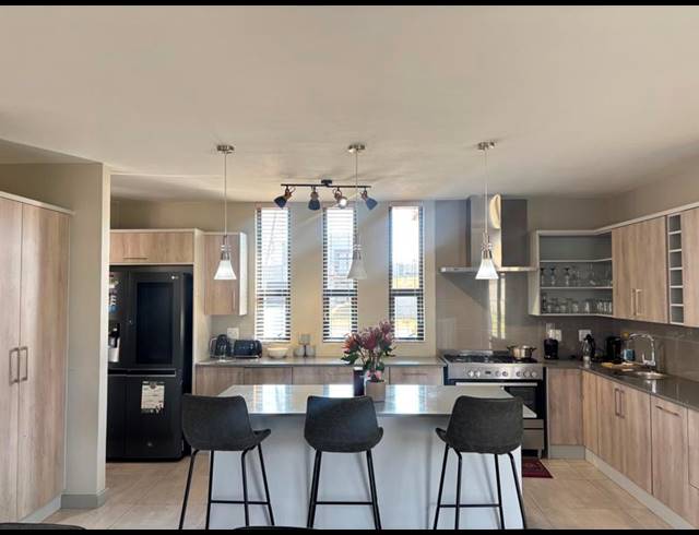 4 BEDROOM HOUSE FOR SALE IN MIDSTREAM MEADOWS